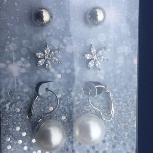 Ellen Tracy 3pair Earrings Set